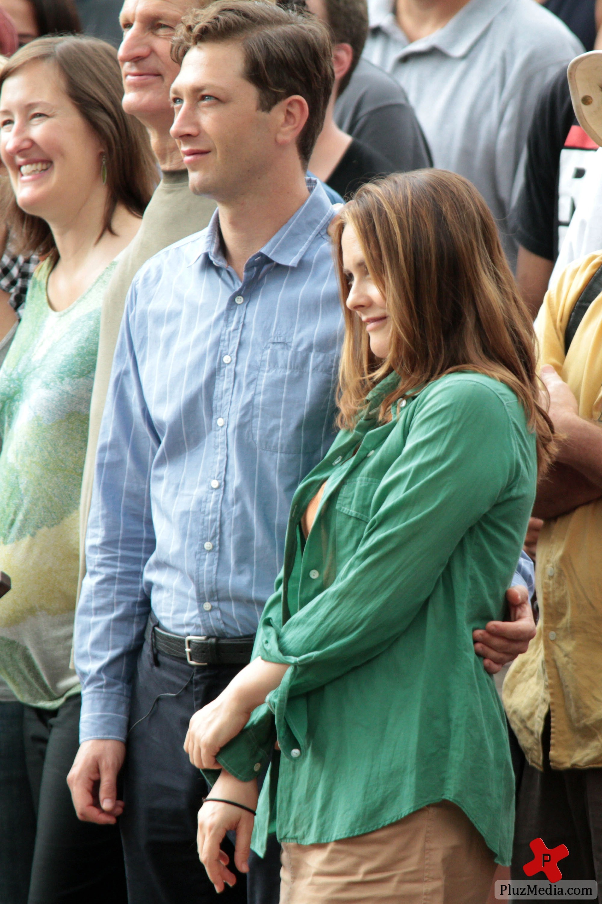 Alicia Silverstone on the film set of 'Gods Behaving Badly' | Picture 87600